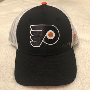 Philadelphia Flyers Fanatics Pro SnapBack hat